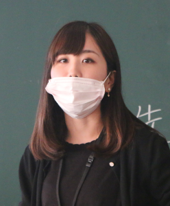 養護教諭 猪野萌々子さん(51回生)