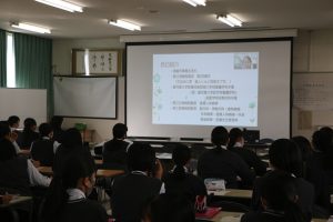 看護師 但馬りかさん(22回生)末永麻里さん(28回生)
